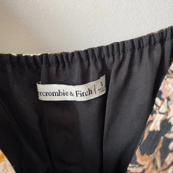 Abercrombie & Fitch Angel Sleeve Smocked Waist Mini Dress Brown Floral Sz Small - Picture 8 of 10